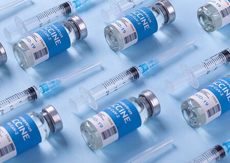 Mesa redonda: Acceso universal y global a las vacunas contra la Covid-19. Retos de una pandemia “glocal”. Jueves 11 de febrero a las 18.30 h