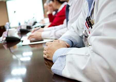 Mesa redonda ‘Objeción de conciencia del médico’ (online y presencial)